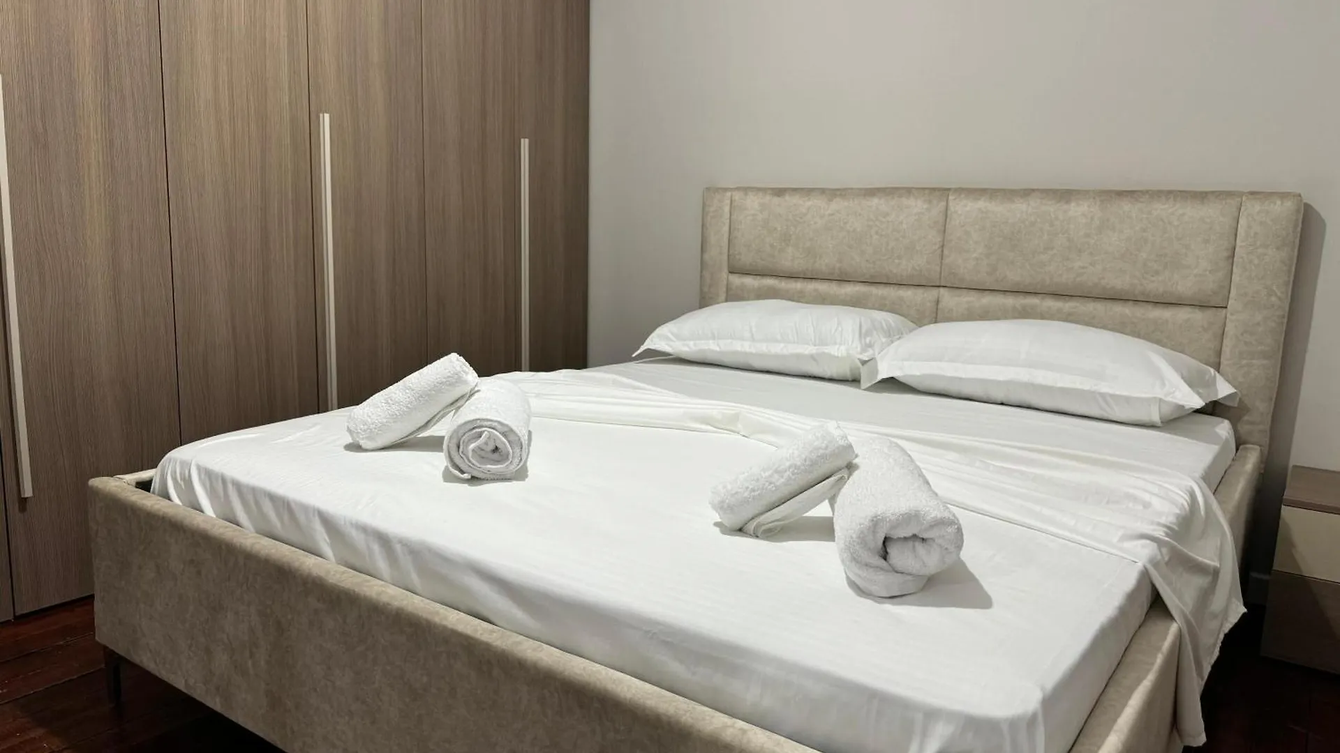 Mone Luxury Villa Vlore