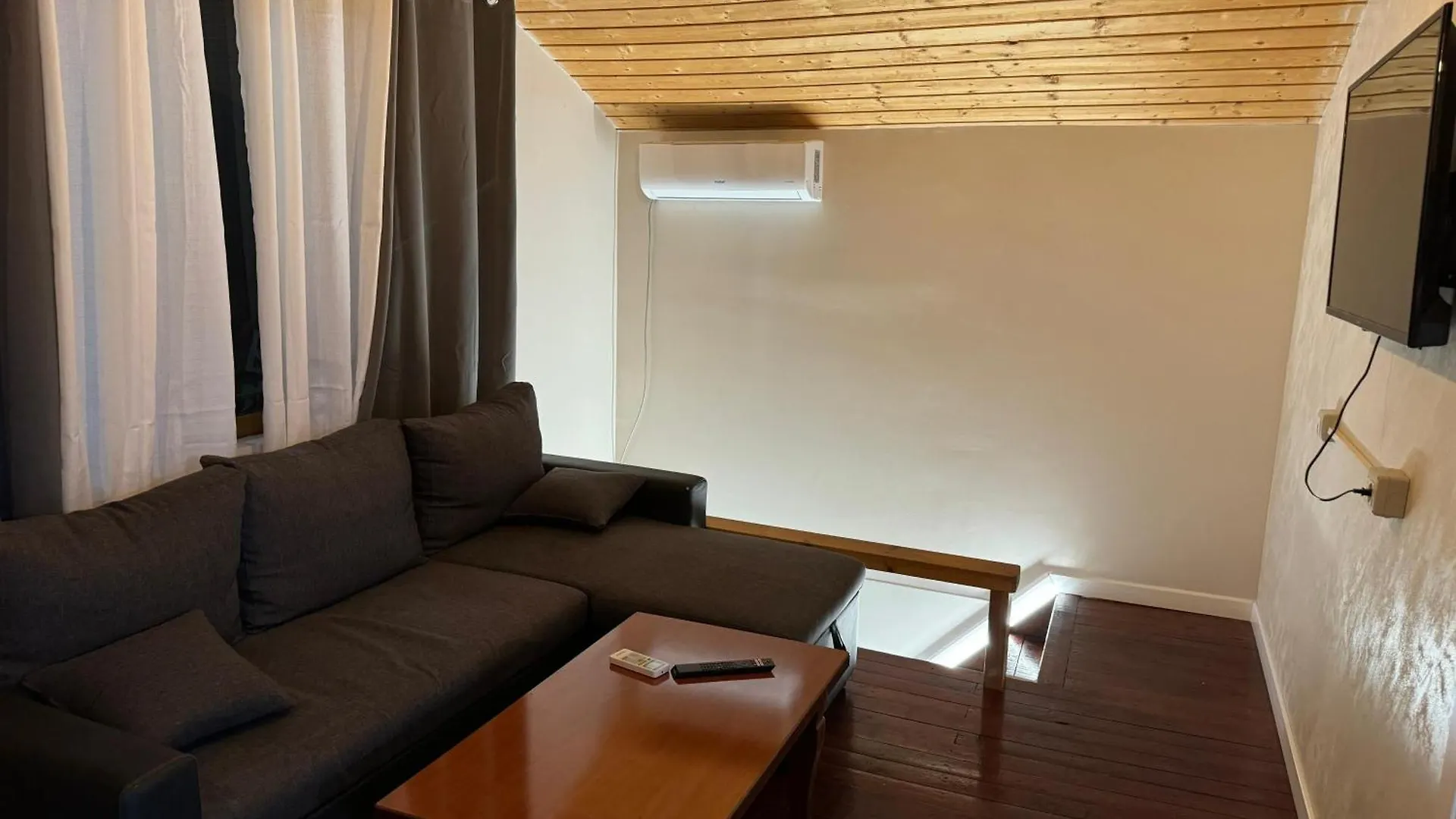 Mone Luxury Villa Vlore