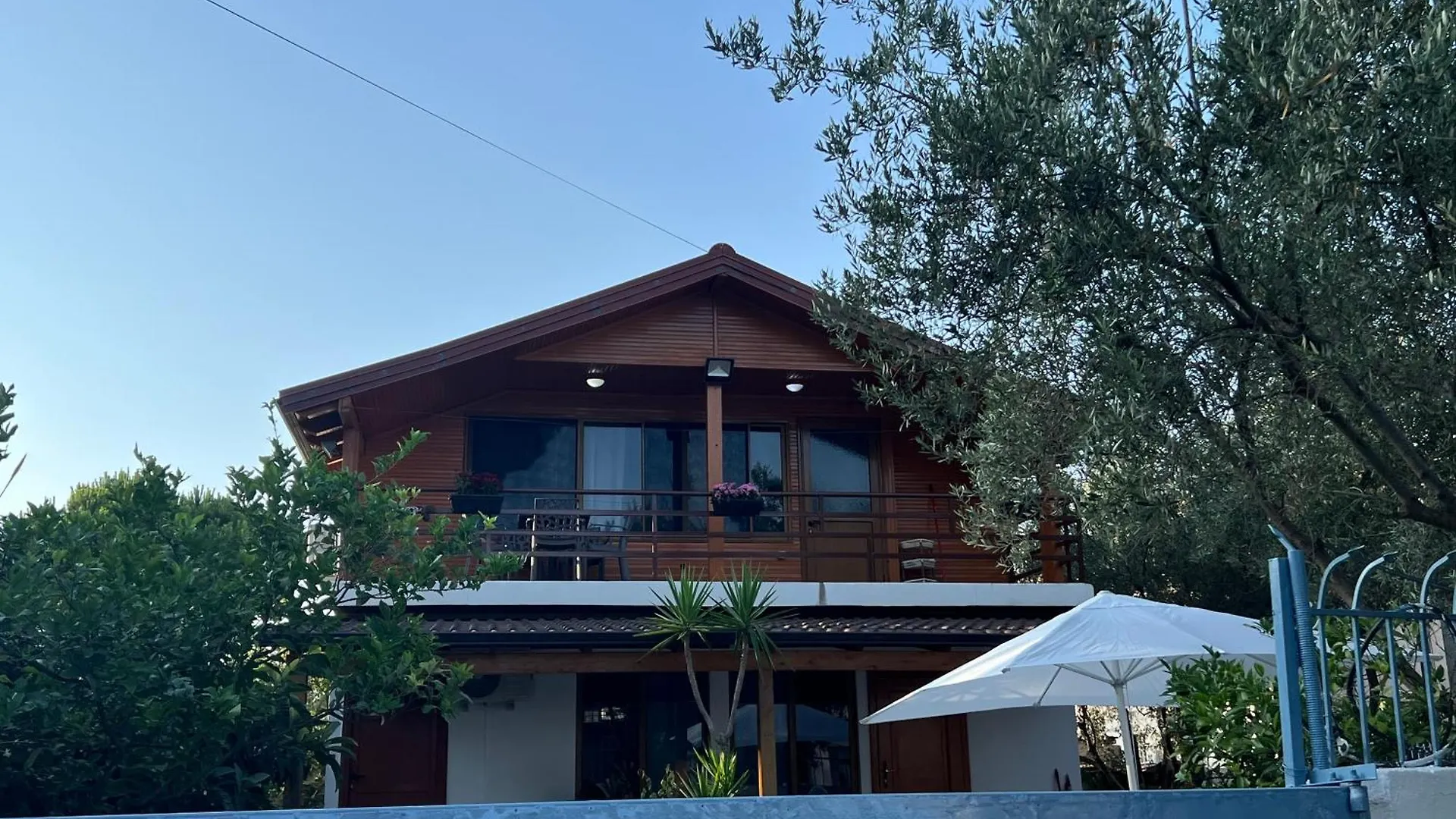Mone Luxury Villa Vlore